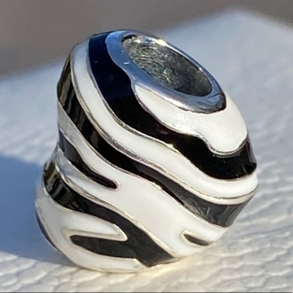 Pandora Wild Stripes Heart Charm
